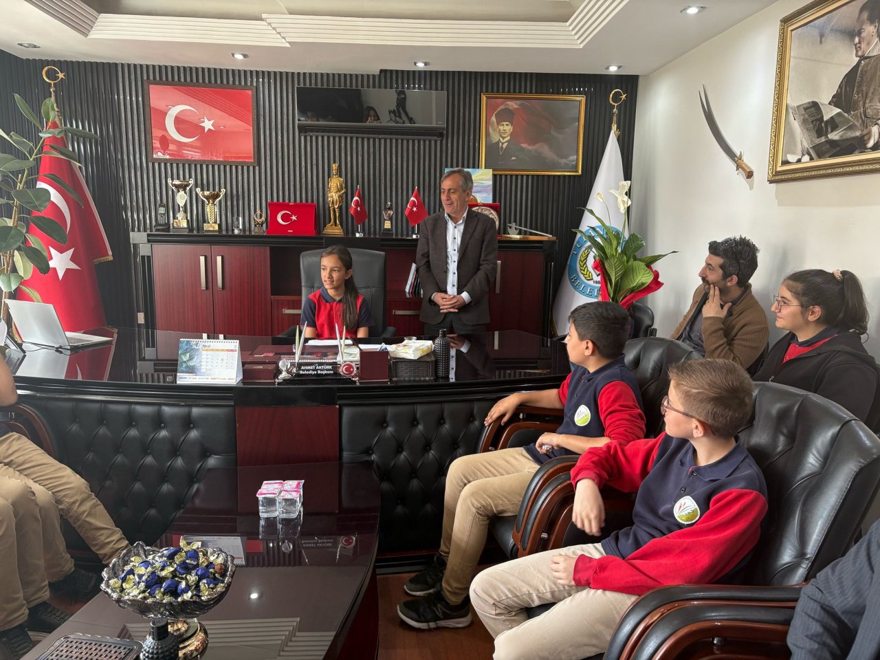 BAŞKAN AKTÜRK KOLTUĞUNU DEVRETTİ...